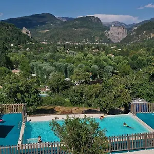 De Plein Air Panoramique à La Porte Des Gorges Du Verdon Camping
